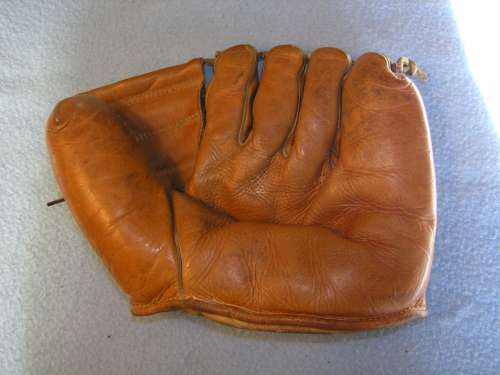 Jelly SoRelle Nokona G11 Front Doug